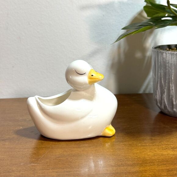 Vintage Ceramic Goose Vase Figurine 3.5" Tall Air Plant Planter - Picture 1 of 7